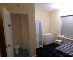 mansfield – nowe pokoje z łazienkami– wifi – prywatny landlord