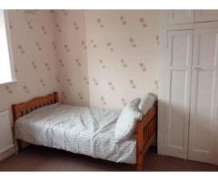 pokoj dla jednej osoby w domu z liwingiem i ogrodkiem new moston M40 manchester - Grafika 1/4