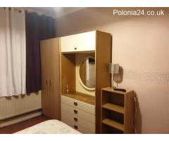 Pokój jedynka z podwójnym łóżkiem w czystym zadbanym mieszkaniu.  £140 za tydzien - Grafika 1/7