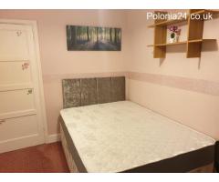Pokój jedynka z podwójnym łóżkiem w czystym zadbanym mieszkaniu.  £140 za tydzien - Grafika 4/7