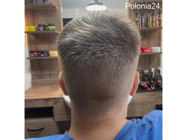 Polski Salon Fryzjerski, Barber, stylizacja paznokci - 7/10