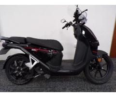 FAIRLY USED 2023 SUPER SOCO CPX - ELECTRIC SCOOTER WITH REMOVABLE DUAL BATTERIES - Grafika 3/5