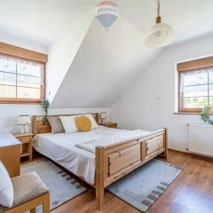 Sprzedam dom 370m2 na 1 ha dzialce,  Pszczew, woj.Lubuskie, Polska