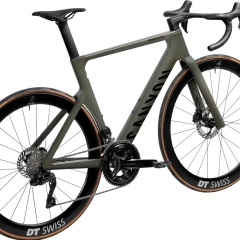 2025 Canyon Aeroad CF SLX 7 Di2 Road Bike (INDORACYCLES)
