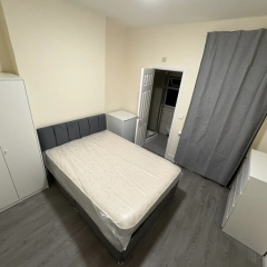 Ładny pokój dwuosobowy z prywatną łazienką – Thornton Heath