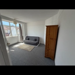 Bardzo duża dwójka dla jednej osoby ;)